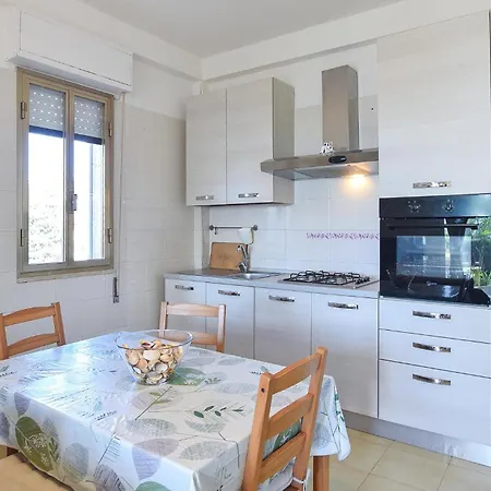 Сasa de vacaciones Lovely In With Kitchen *